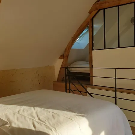 Pres De La Fleche Avec Animaux Acceptes - Fr-1-410-474