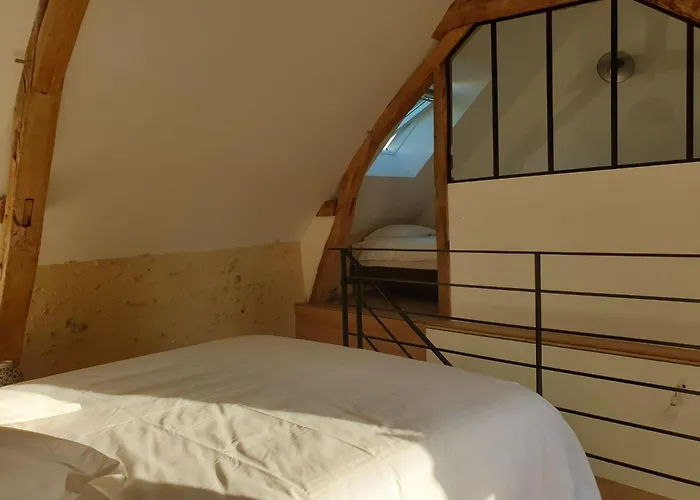 Pres De La Fleche Avec Animaux Acceptes - Fr-1-410-474